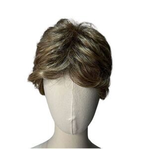 Henry‎ Margu Wig Made In Japan Short Layered Hair